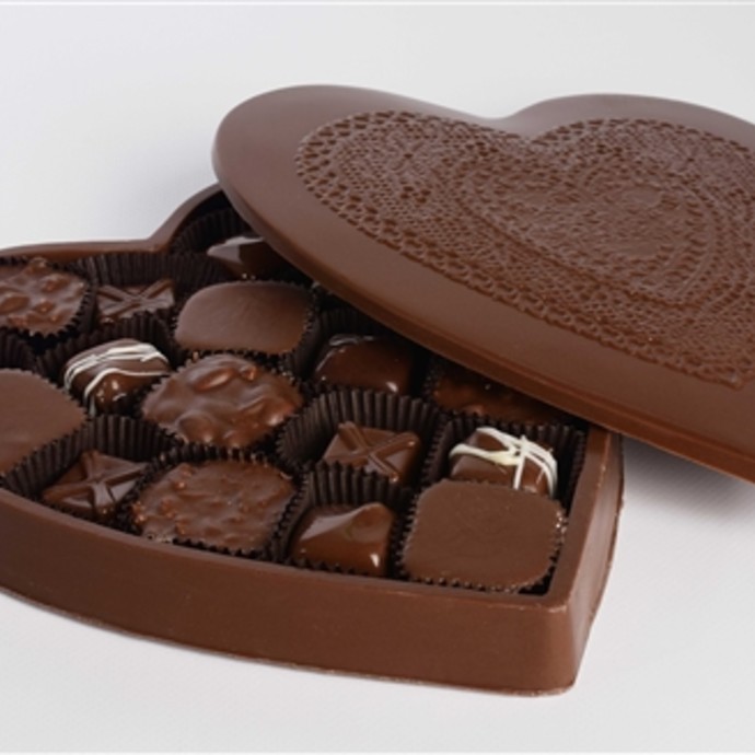 ما سبب اقتران الشوكولاته بعيد الحب؟