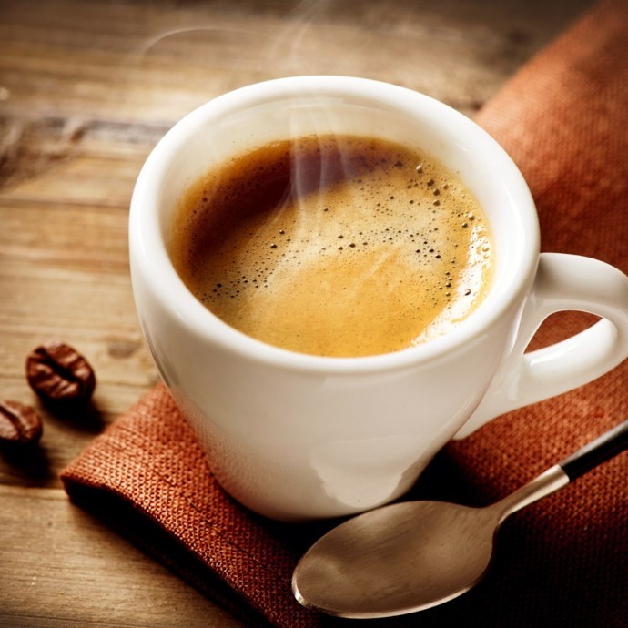 هل القهوة الساخنة جداً تسبّب السرطان؟