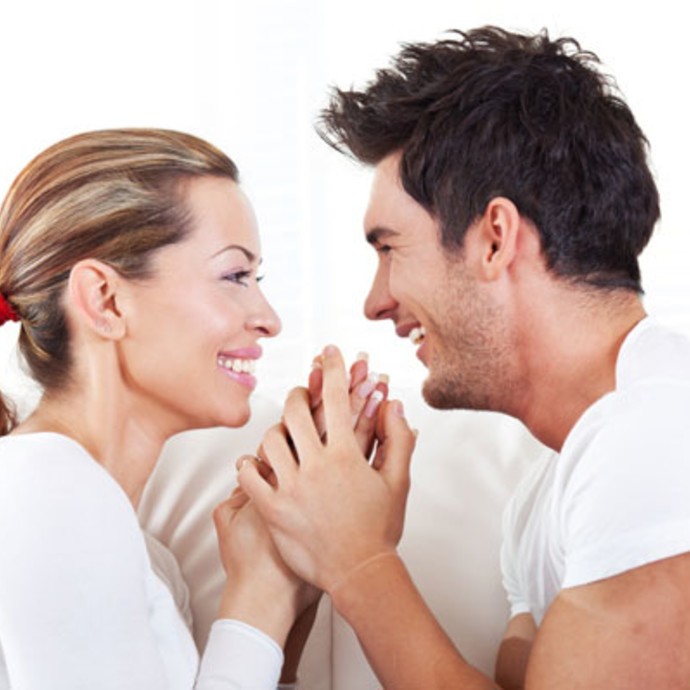 6 حيل ذكيّة تساعدك على أقناع زوجك بأفكارك