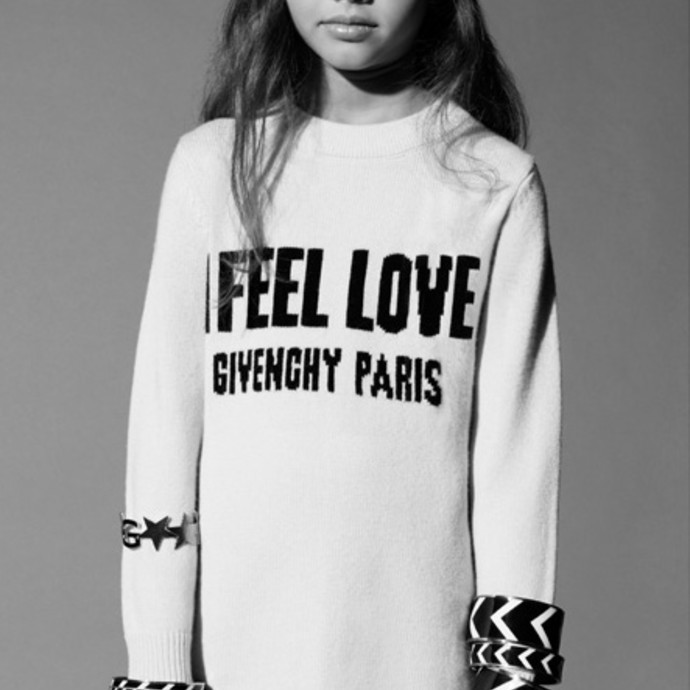 Givenchy تطلق مجموعتها الأولى لأزياء الأطفال