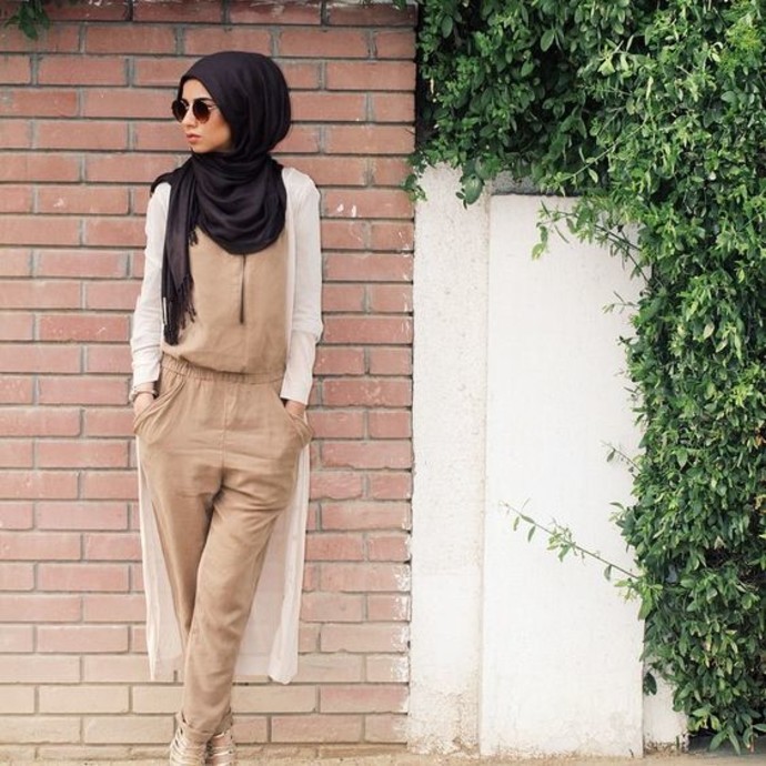 6 طرق لارتداء الجامبسوت مع الحجاب!
