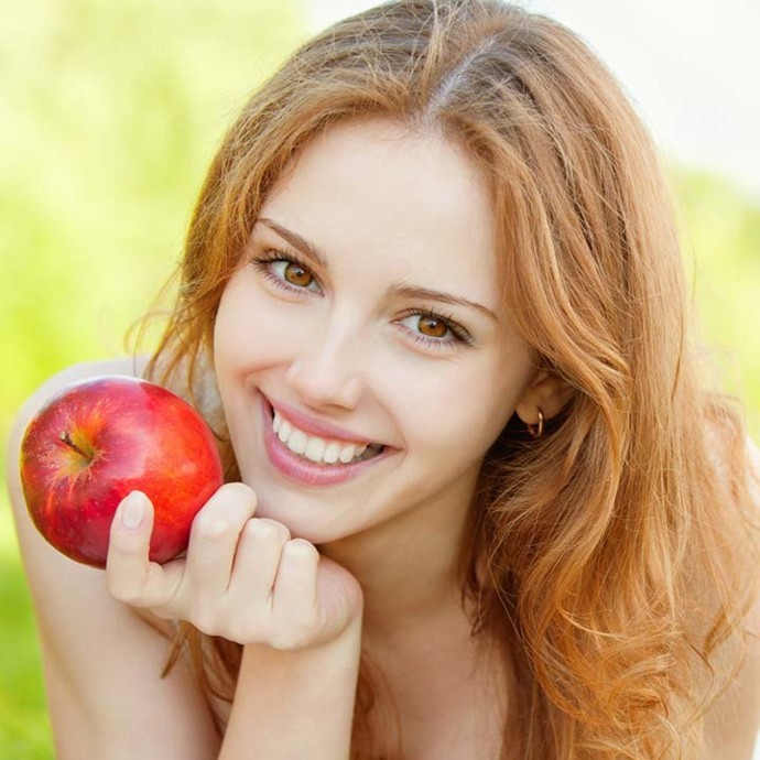 وصفات طبيعية من التفاح لكافة أنواع البشرة