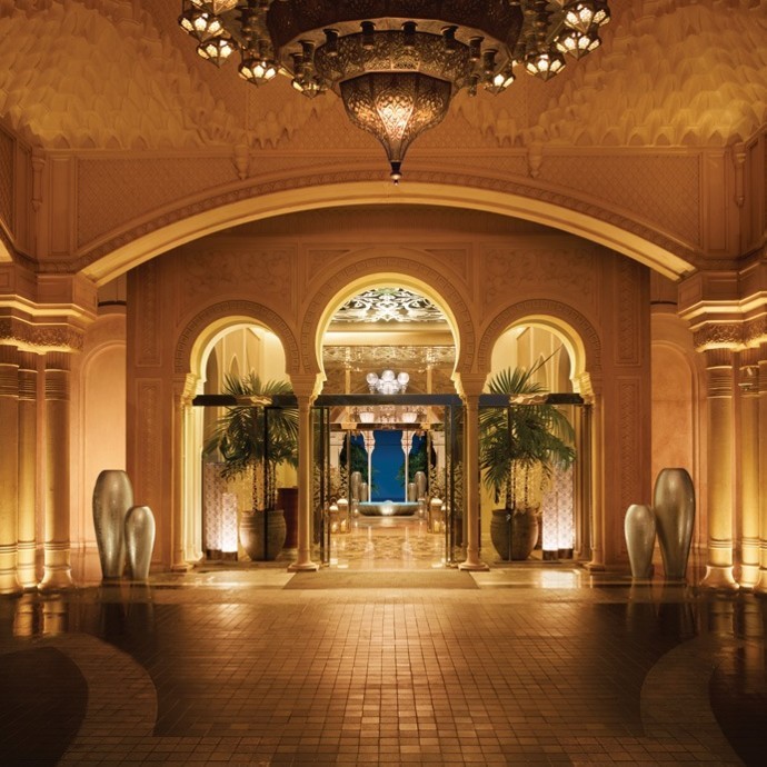 فندق One & Only Palm في دبي يعانق رقيّ الديكور الداخلي