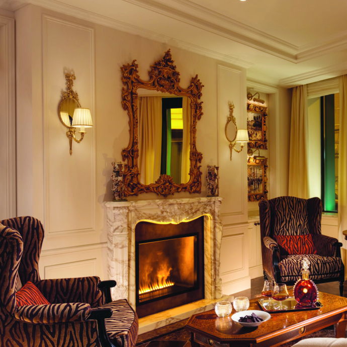 إقامة ملوكية مذهلة في فندق Splendide Royal