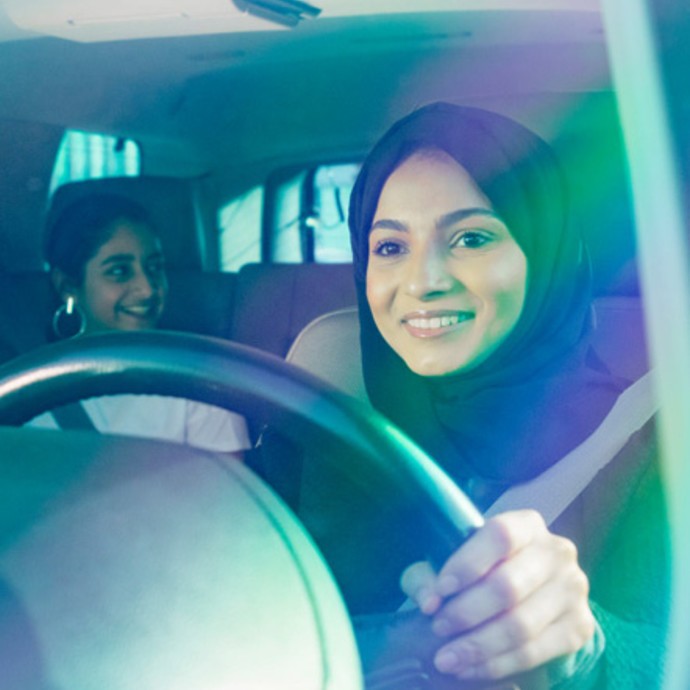 المرأة في السعودية تُباشر تجربة القيادة مع Careem