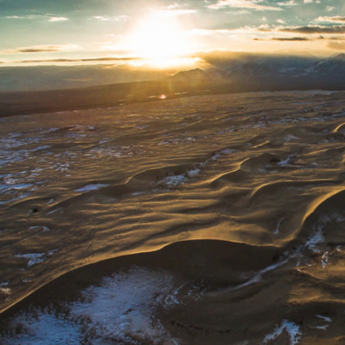 بالصور:صحاري رمال ذهبية وسط جليد سيبيريا!