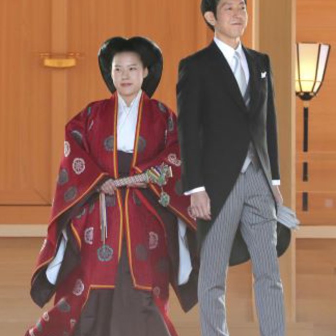 أميرة يابانية تتنازل عن لقبها من أجل الزواج!