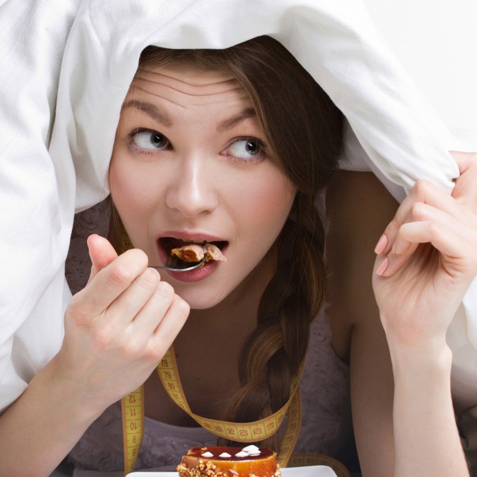 ما هي أضرار النوم بعد الأكل