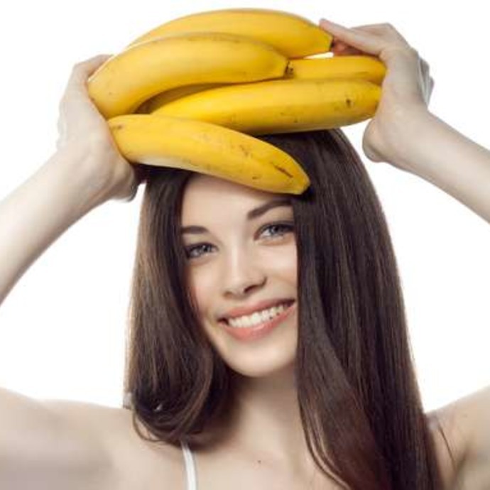 فوائد لا تصدق لماسك الموز على الشعر