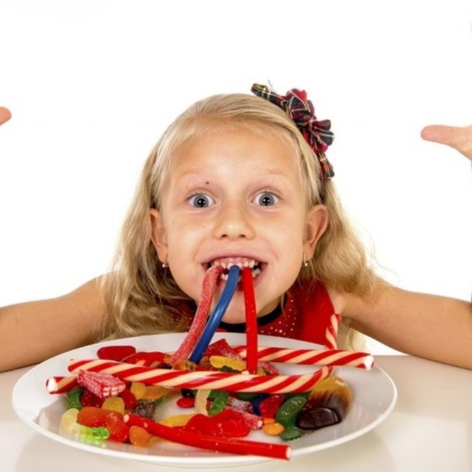 ما كمية السكر المسموحة للأطفال يومياً؟