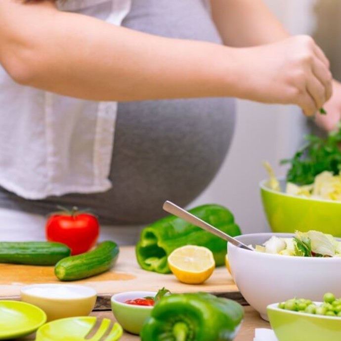 9 أطعمة ينصح بتناولها أثناء الحمل