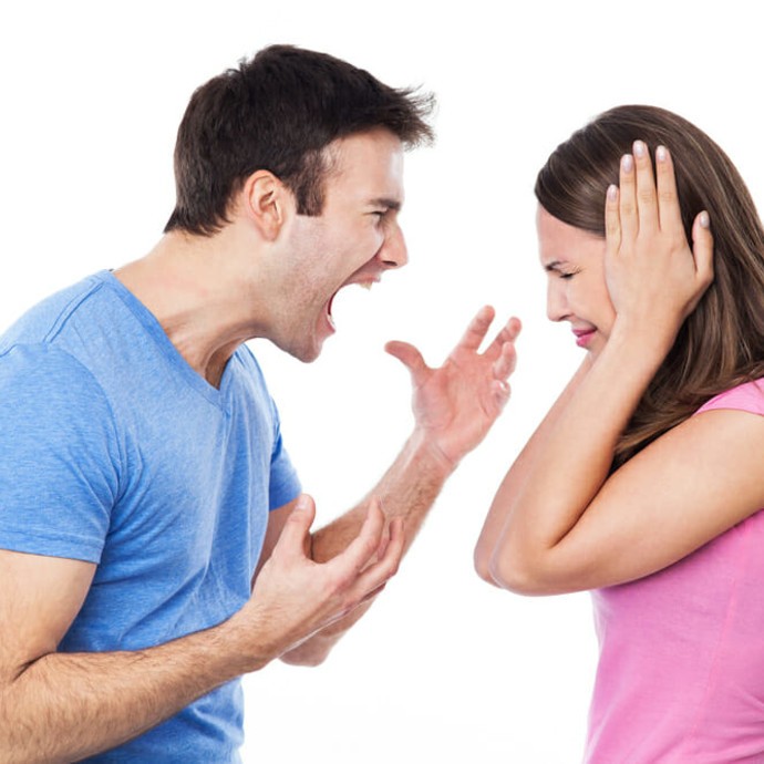 4 نصائح للسيطرة على عصبية زوجك الصائم في رمضان