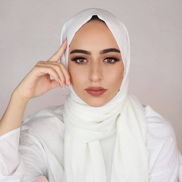 تطبيق مكياج ناعم للمحجبات في رمضان