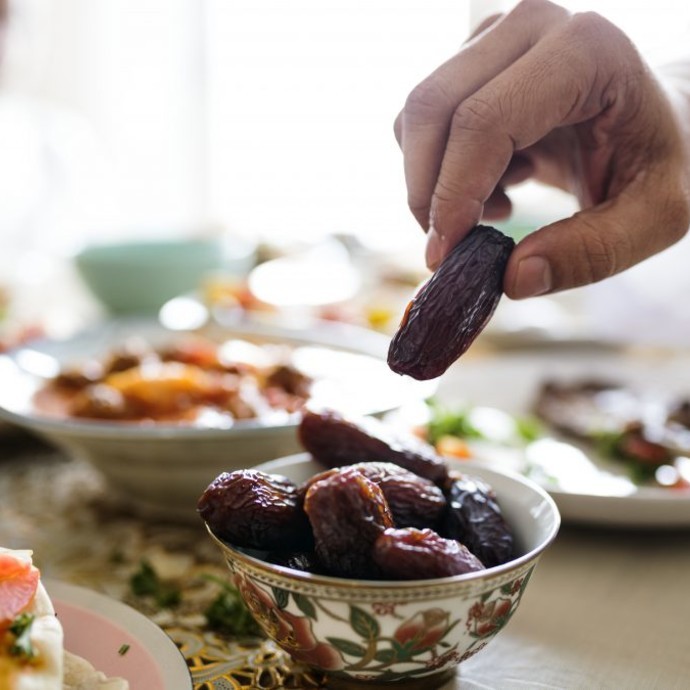 نصائح لعدم الإفراط في تناول الطعام في رمضان