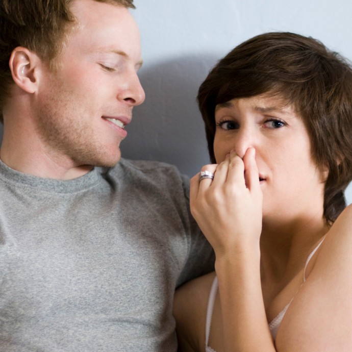 رائحة الفم وتأثيرها على العلاقات الزوجية