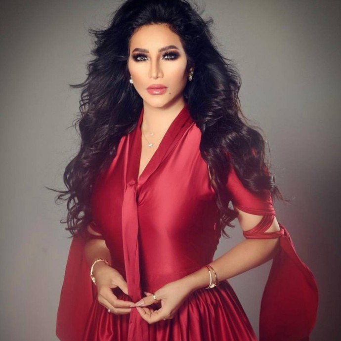لجين عمران تُهاجم نيكي ميناج