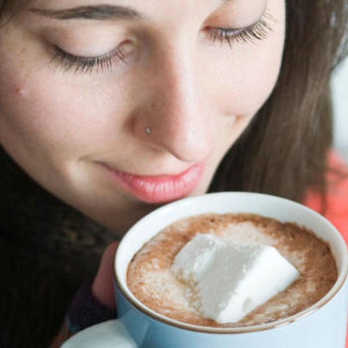 7 فوائد صحية لشرب الكاكاو الساخن