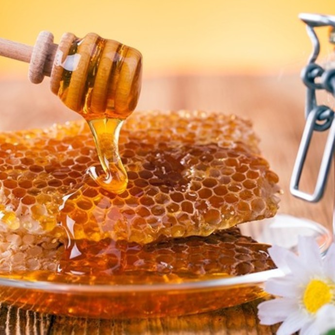 8 فوائد سحرية للعسل
