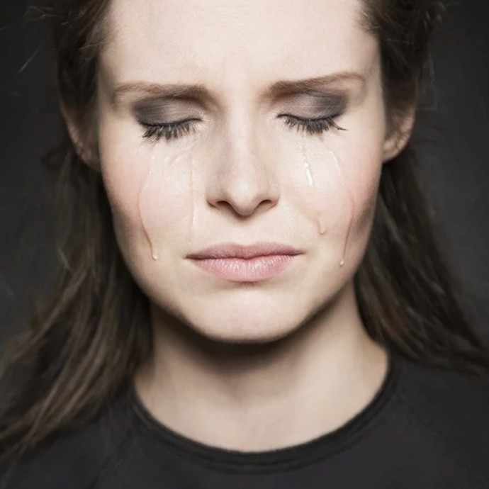 5 فوائد صحيّة مفاجئة للبكاء