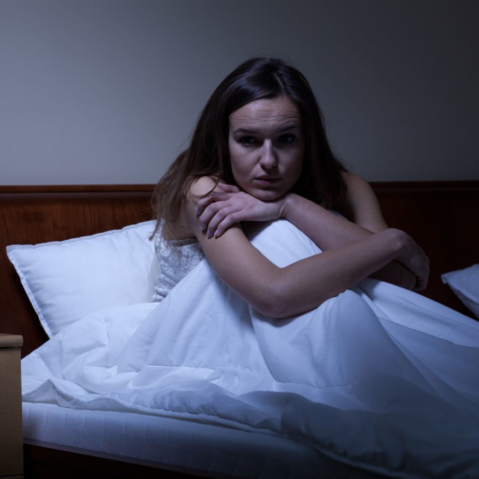 6 أسباب تمنعك من النوم طوال الليل وكيفية إصلاحها