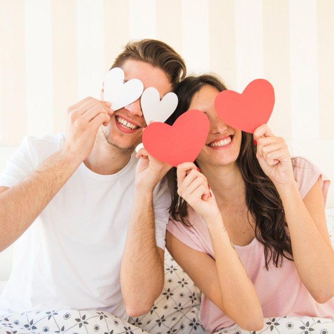 5 طرق لتحويل العلاقة من غير رومانسية إلى رومانسية