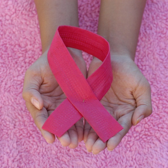 ما هي عوامل الخطر التي يمكن تعديلها لتجنّب الإصابة بسرطان الثدي؟