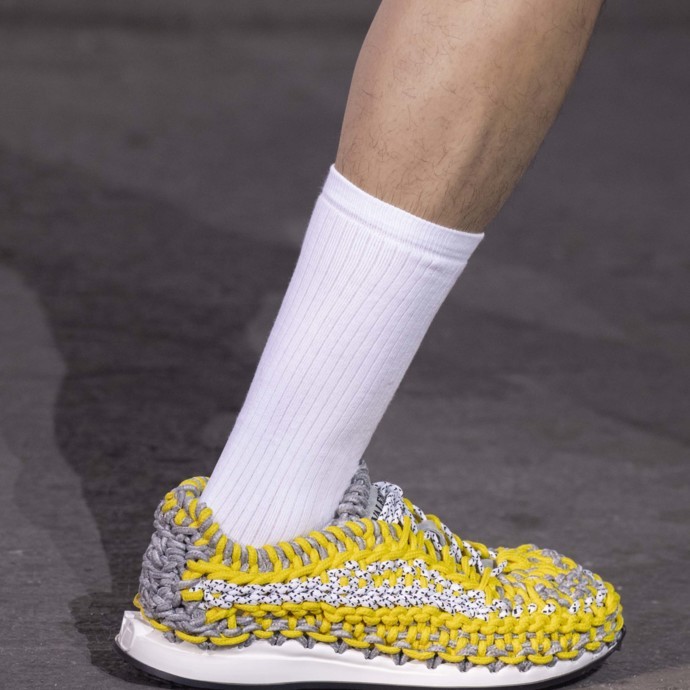 إكتشفي أحذية Valentino Garavani Crochet الرياضية