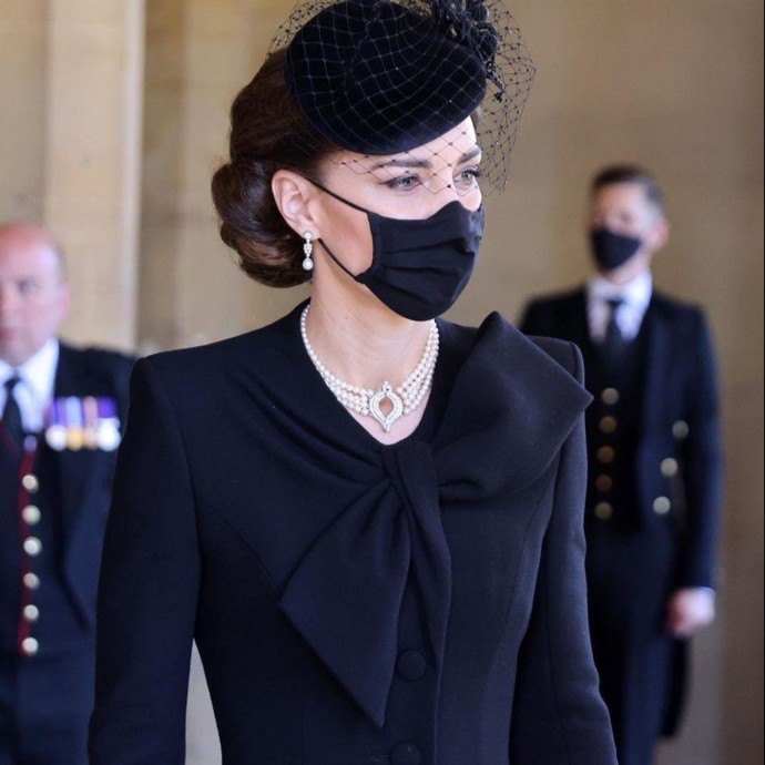 كيت ميدلتون تكرم الملكة والأميرة الراحلة في جنازة الأمير فيليب