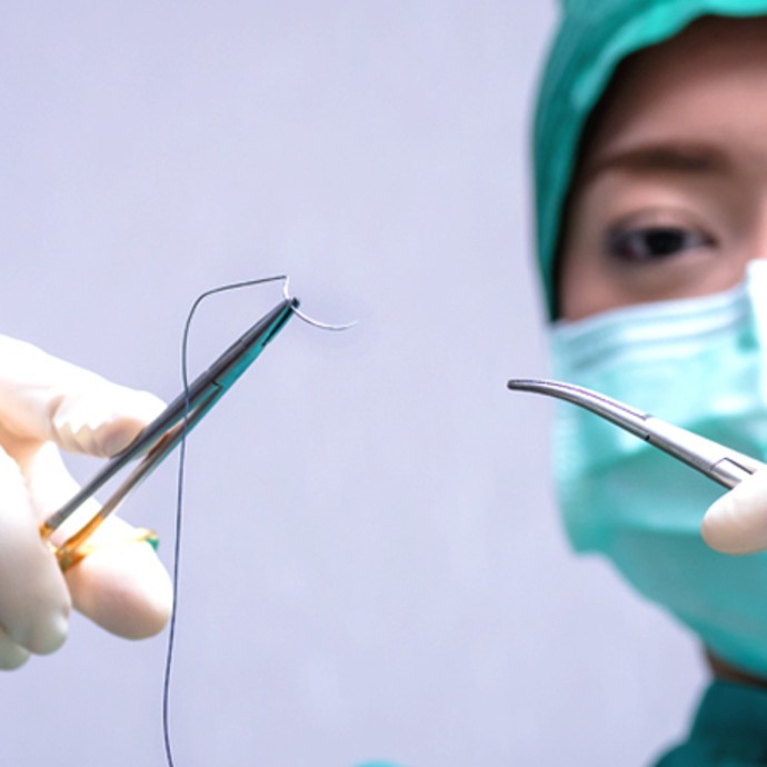إبتكار خيوط جراحية ذكية تراقب التئام الجروح