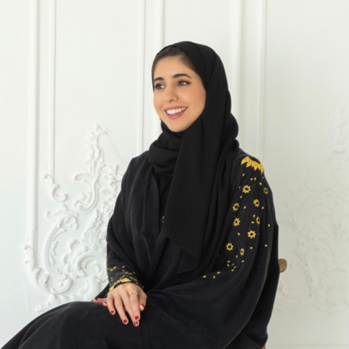 مريم القبيسي:"سر الشياكة هو أن تشعري بالرضا فيما ترتديه"