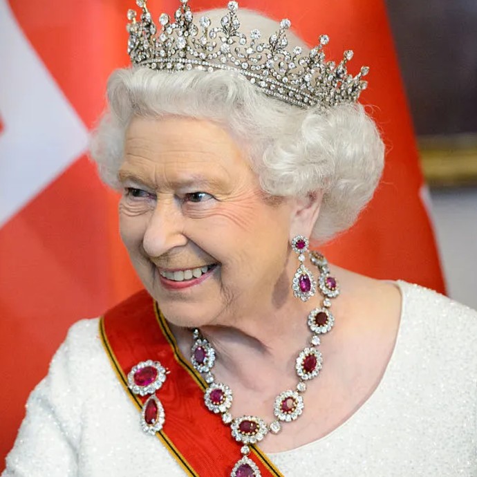 الكشف عن سبب وفاة الملكة إليزابيث الثانية