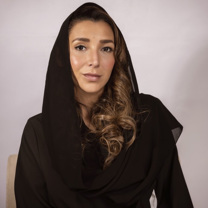 مريم مصلي: "أسعى إلى تطوير الموضة السعودية مع احترام التقاليد والأعراف"