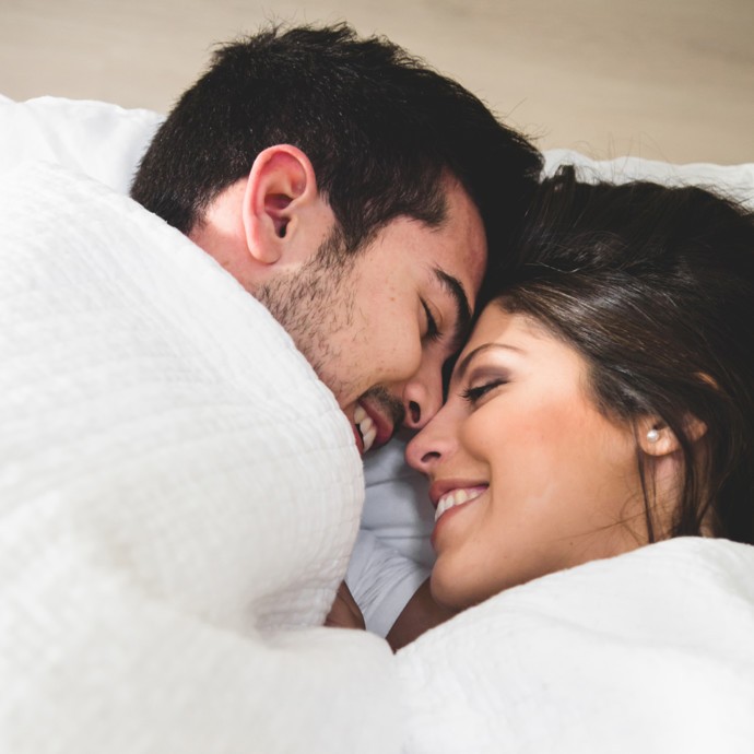 6 نصائح فعالة لتعزيز علاقتك الحميمة مع زوجك
