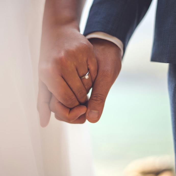 5 طرق للتمتع برابطة جميلة مع زوجك في الزواج المدبّر