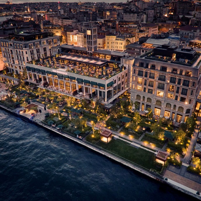 فندق The Peninsula Istanbul يزيّن الواجهة البحرية للبسفور