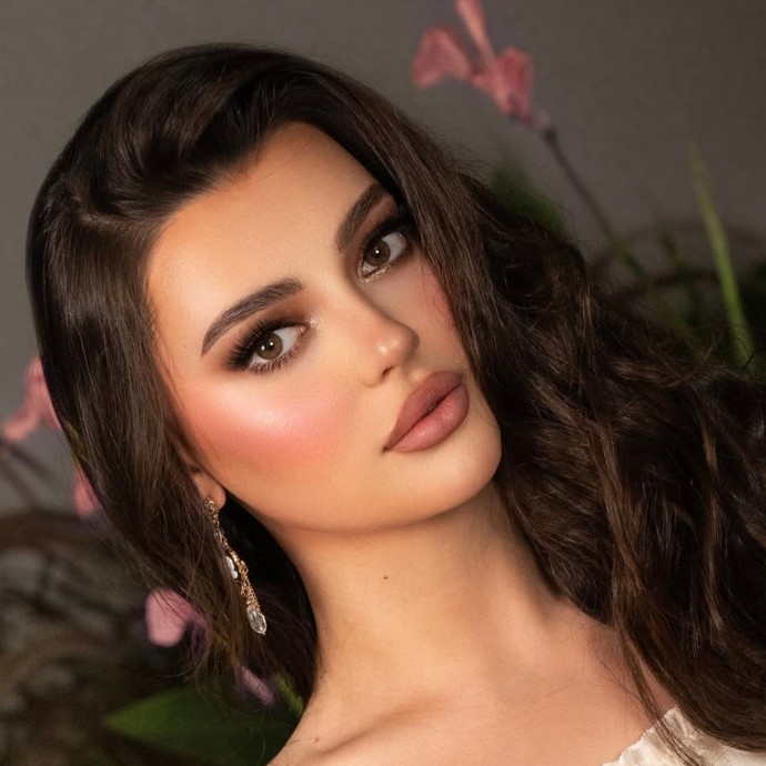 صور مكياج ناعم للنهار يمنحك إطلالات أنثويّة ملفتة