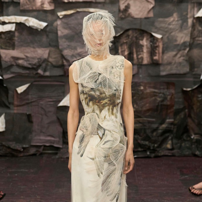 غلين مارتينز يثبت براعته مع أوّل مجموعة له لـ Maison Margiela