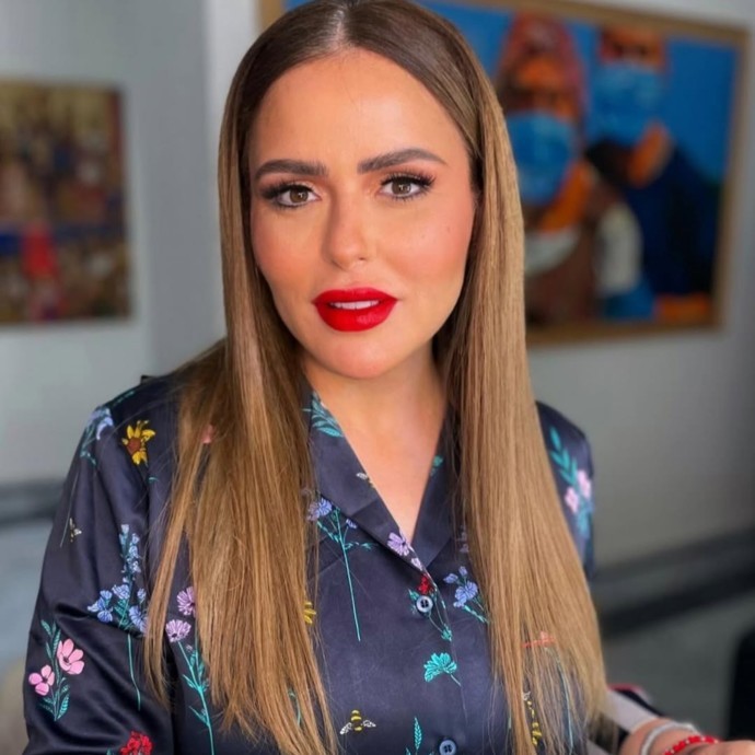 مها الصغير ممنوعة من الظهور الإعلامي حتى إشعار آخر...
