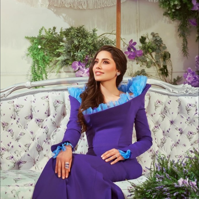 الفنانة السعودية إلهام علي تحتفل مع الجمهور من خلال هذه الصور!