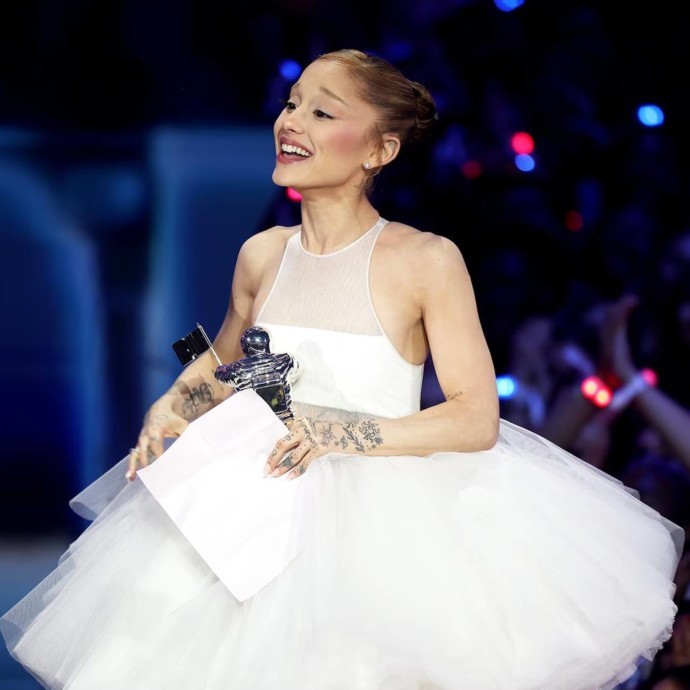 كلّ الفائزين بحفل توزيع جوائز MTV VMAs