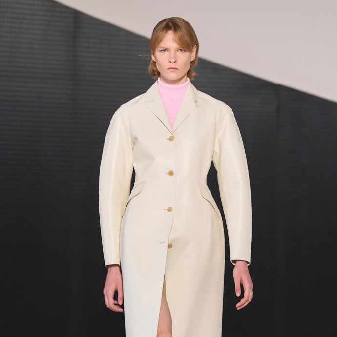 مجموعة Jil Sander تُوازِن بين البساطة والتصميم العصريّ