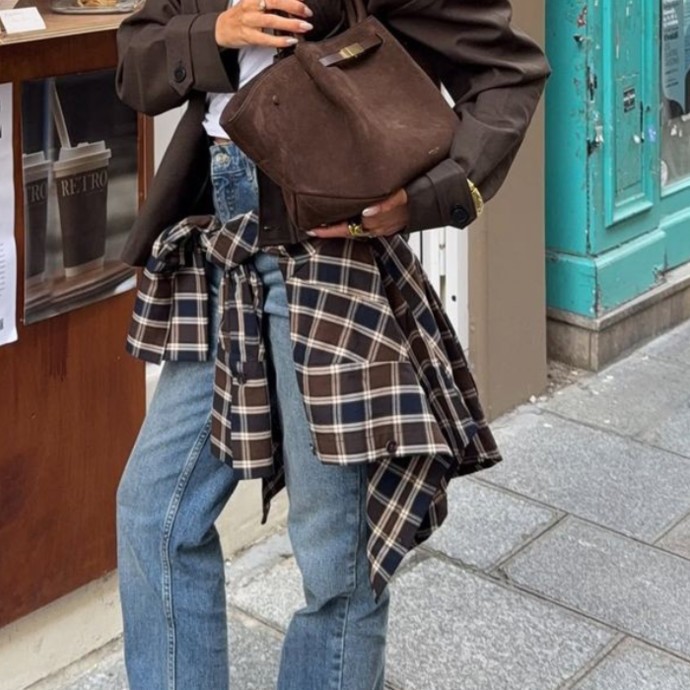 قميص المربعات على الخصر: أجدد ترند للموسم!