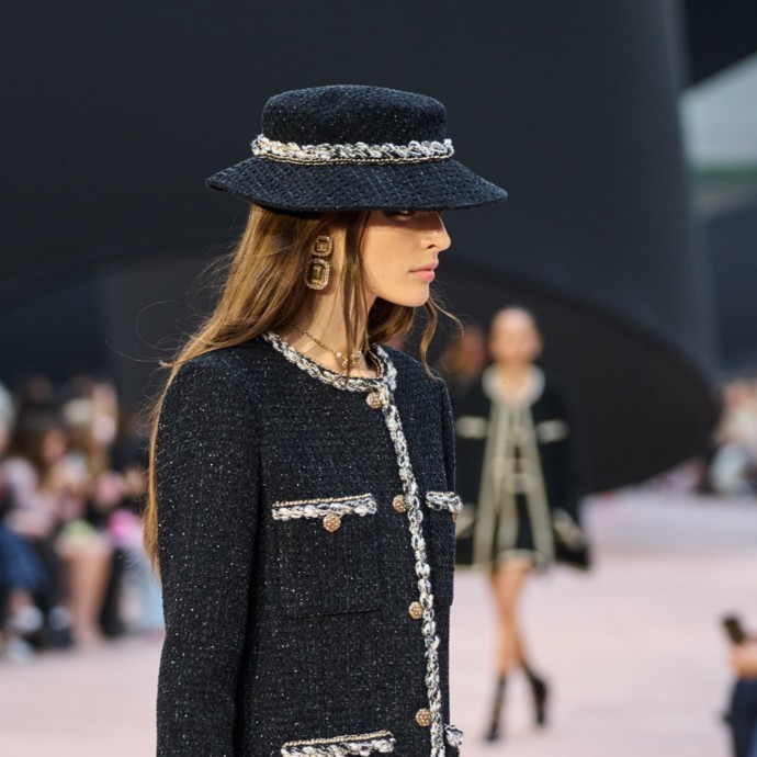 القبّعة أساس أناقتك الشتوية وإليكِ نصائح لاختيارها