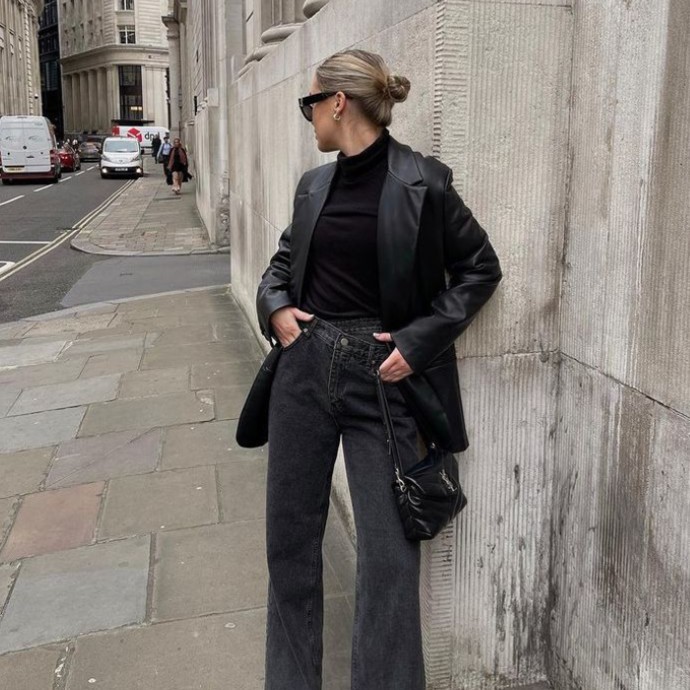 أي سروال جينز أسود يستحق الاستثمار هذا الموسم؟