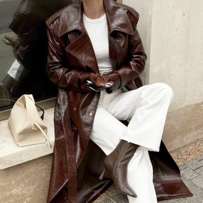 ترنش كوت جلد؟ حتماً أنتِ بحاجة له!