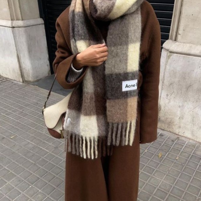 أجمل الشالات لهذا الموسم، مزيج بين الأناقة والراحة!