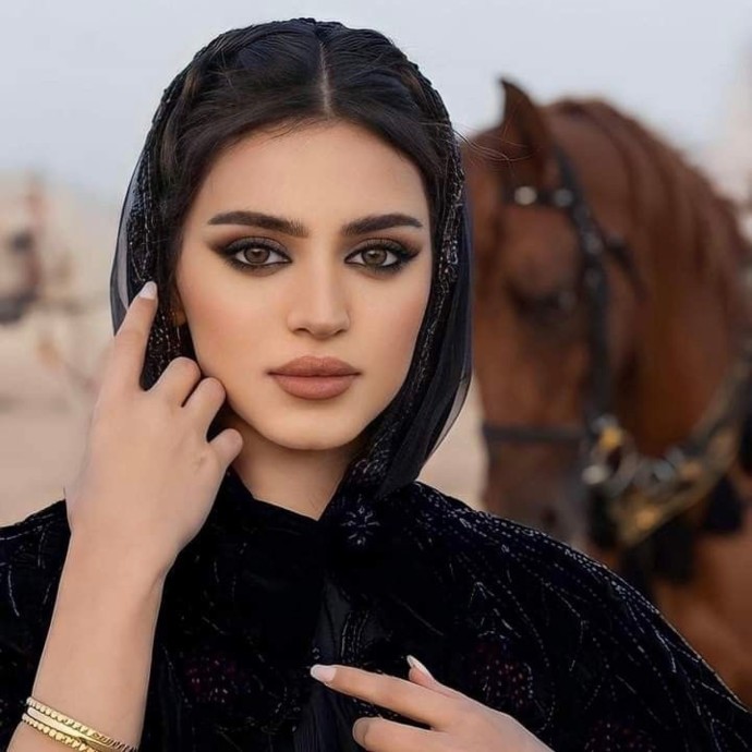 أجمل صور مكياج عيون خليجي