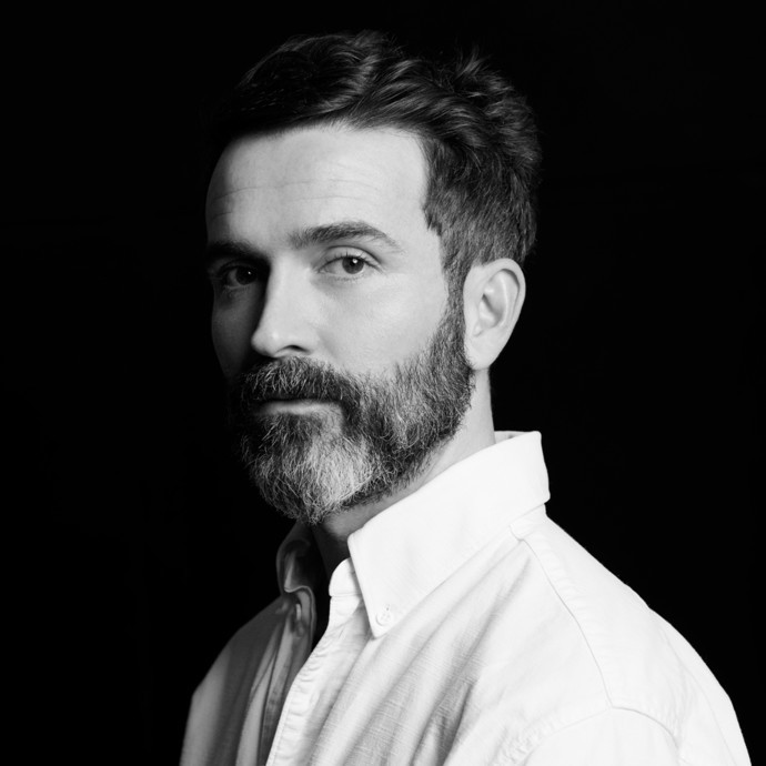 دانيال روزبيري يخبرنا عن تراث ومستقبل دار Schiaparelli