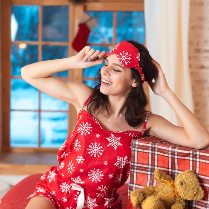 البيجاما خيار أنيق لاحتفالات العام الجديد وإليكِ أجمل التصاميم