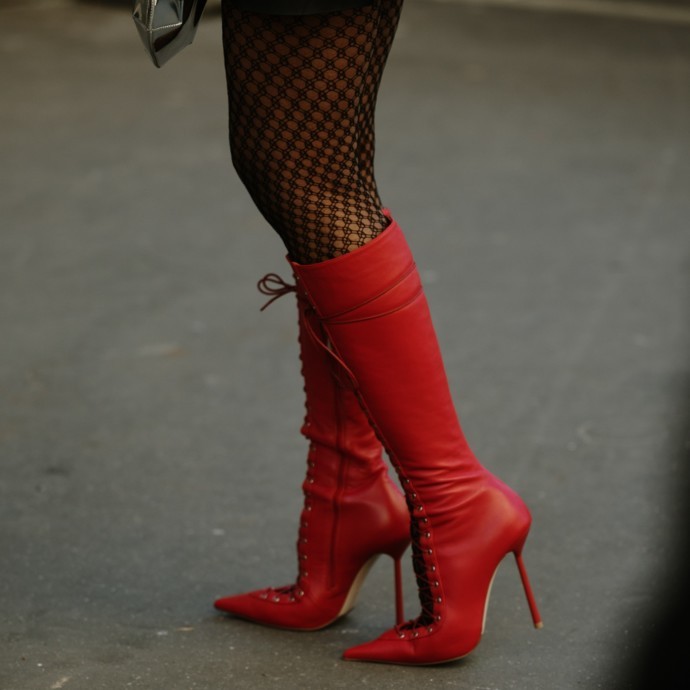 أبرز اتجاهات أحذية الشتاء التي سترافقكِ في شوارع المدينة